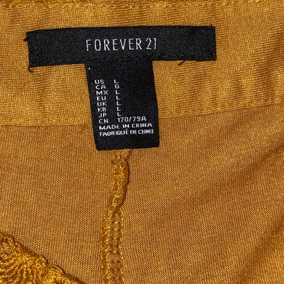 New With Tags Mustard Yellow Woven Floral Short - Picture 2 of 5